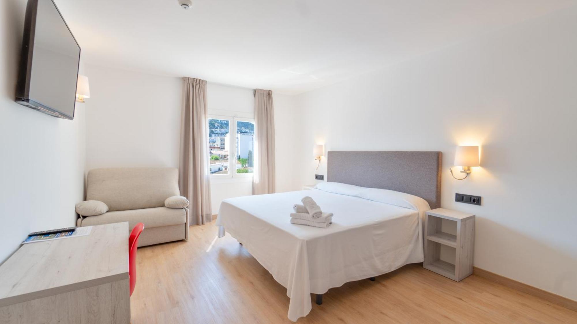 Hotel Costa Brava โรเซส ภายนอก รูปภาพ