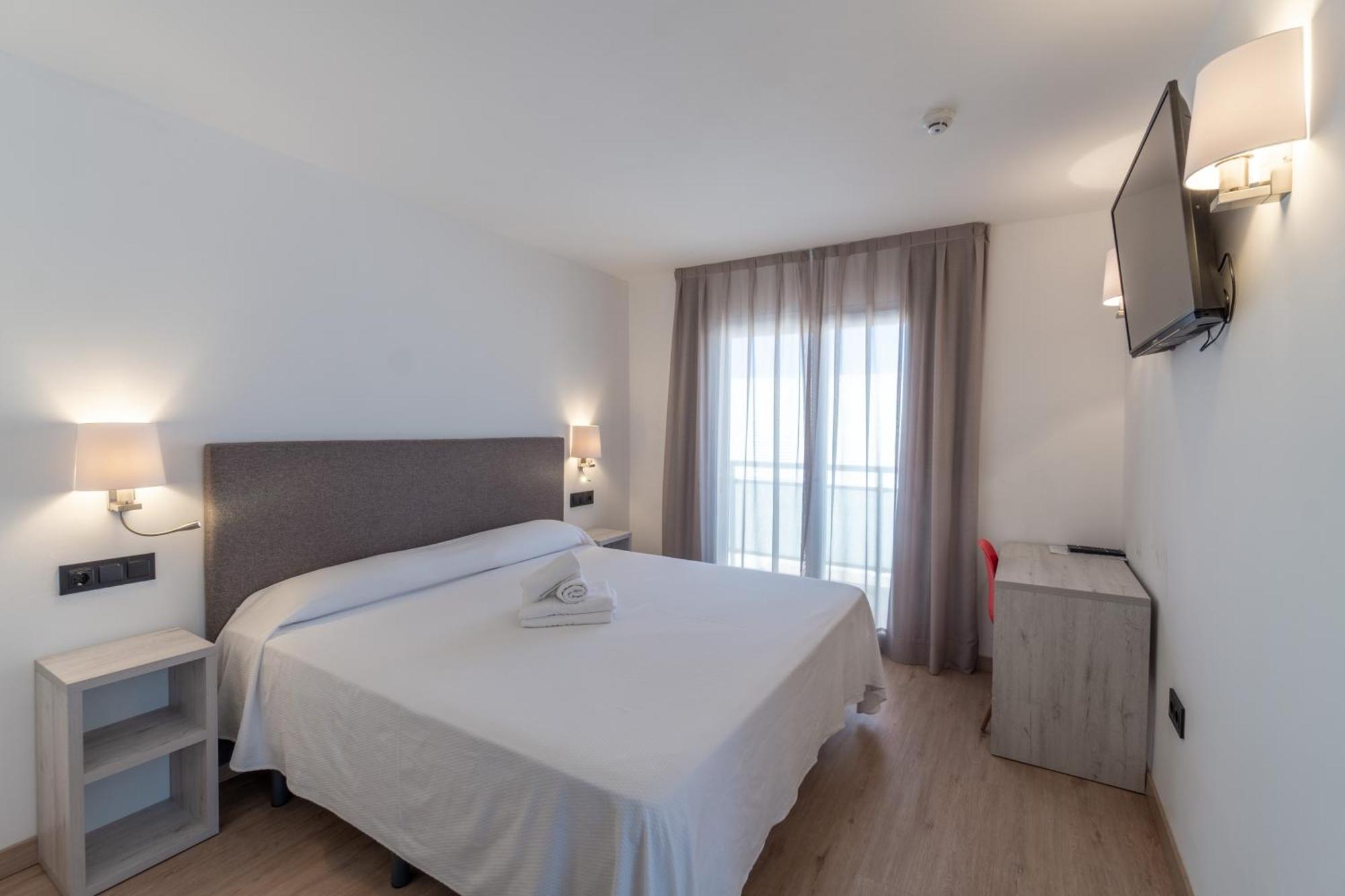 Hotel Costa Brava โรเซส ภายนอก รูปภาพ